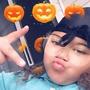 Meet your Posher, Ea